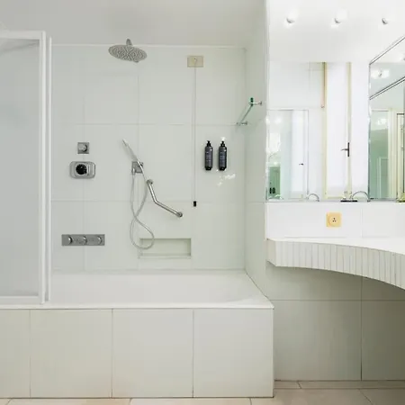 Apartamento Relstay- Montenapoleone Milán